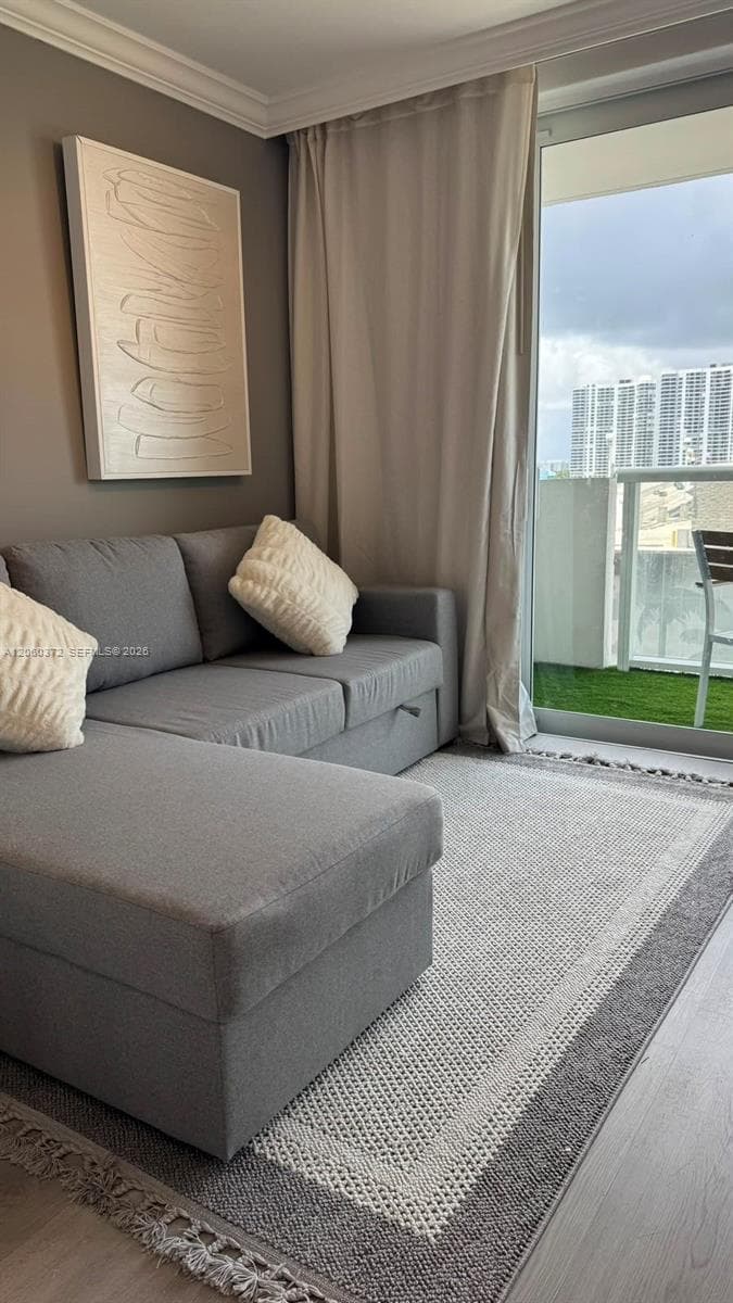 19201 Collins Ave 632 photo 9