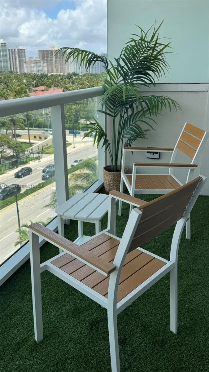 19201 Collins Ave 632 photo 11
