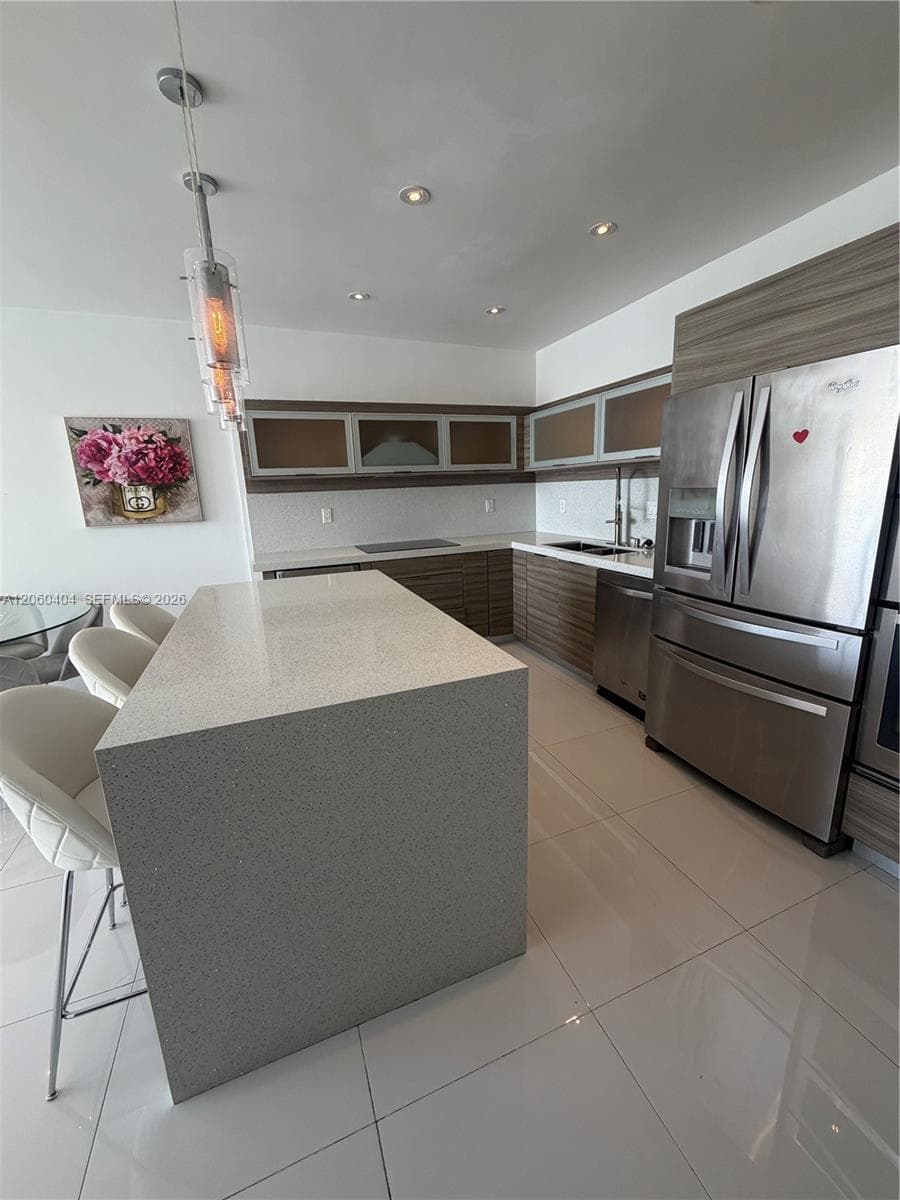 19390 Collins Ave PH-6 photo 3