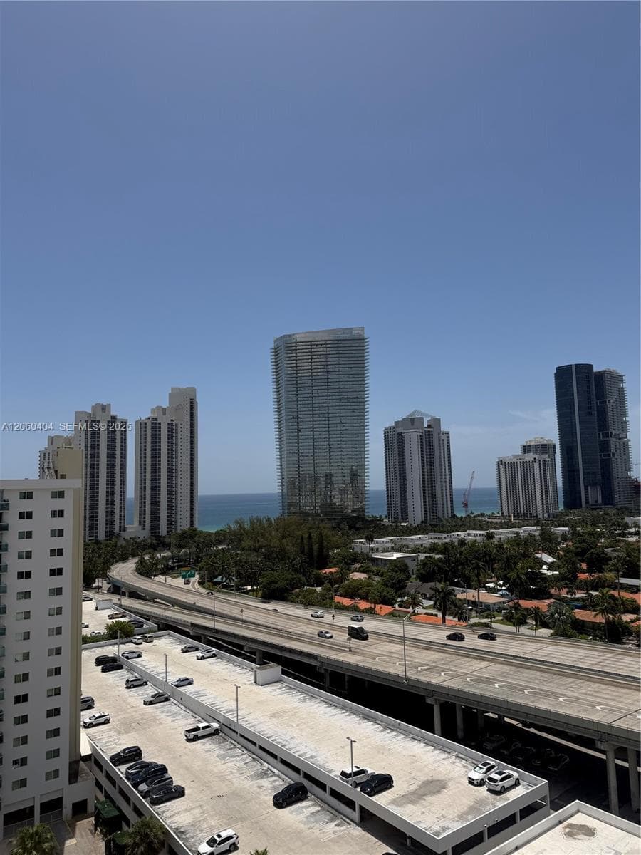 19390 Collins Ave PH-6 photo 1