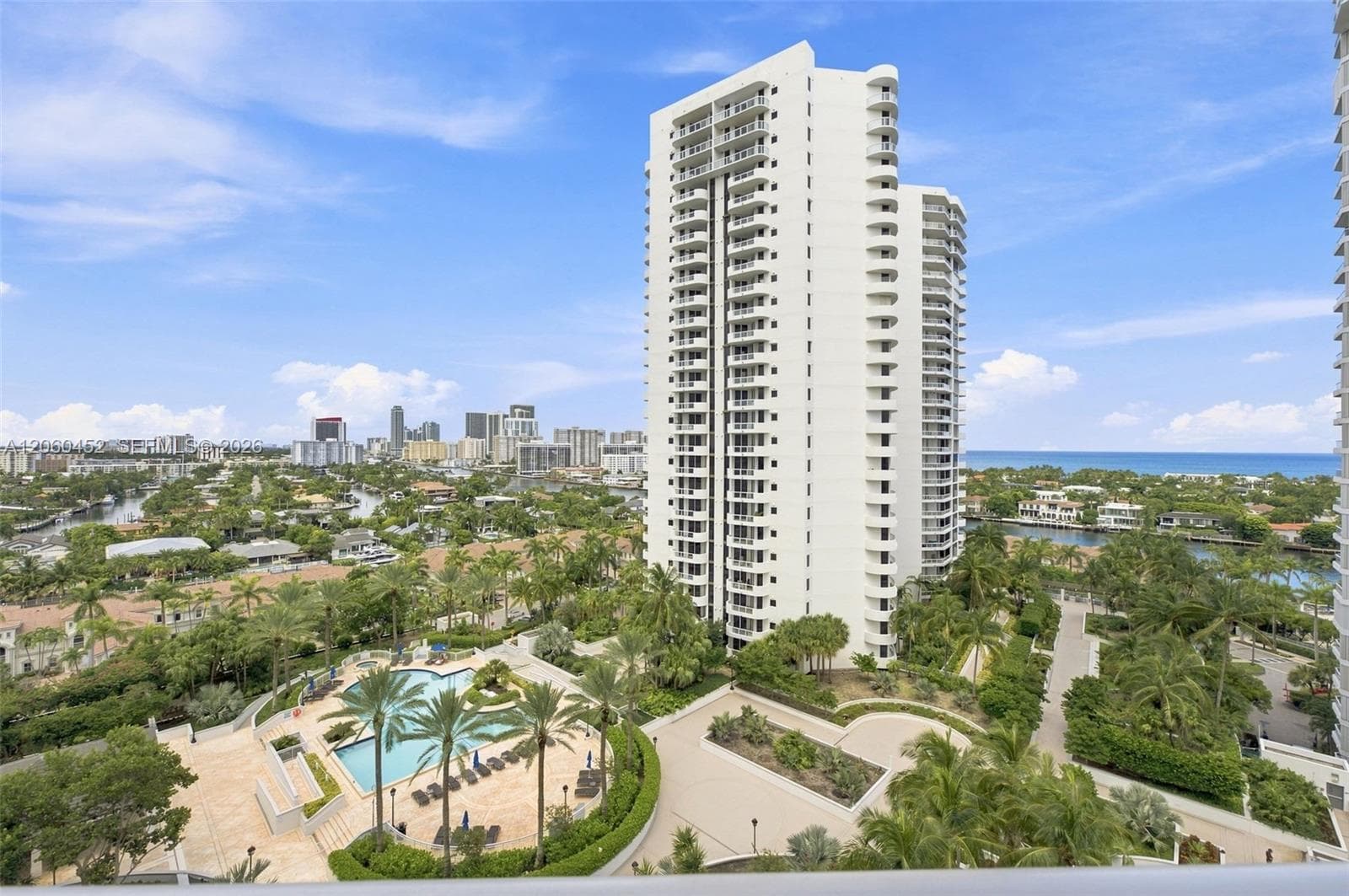 21205 Yacht Club Dr 1502 photo 1