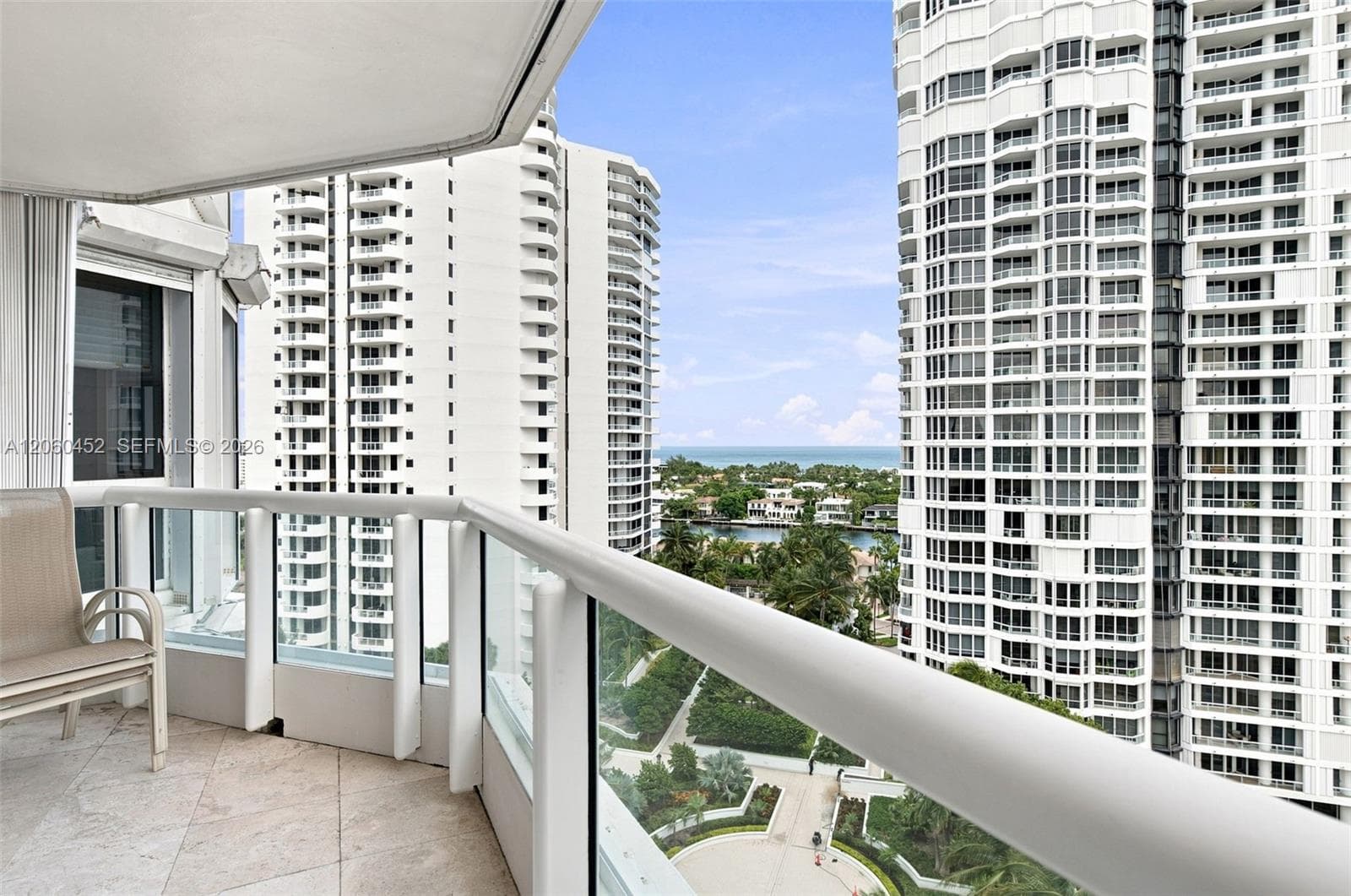 21205 Yacht Club Dr 1502 photo 18