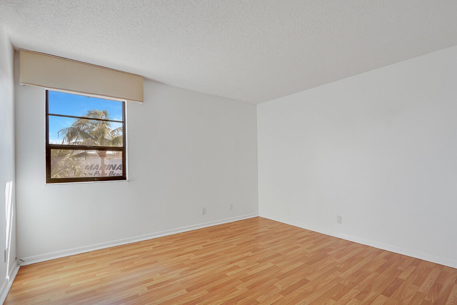 1036 US Highway 1 224 photo 7