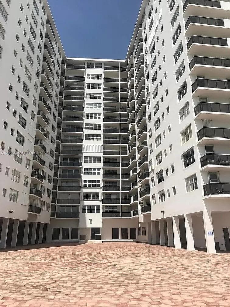 6039 Collins Ave 516 photo 18