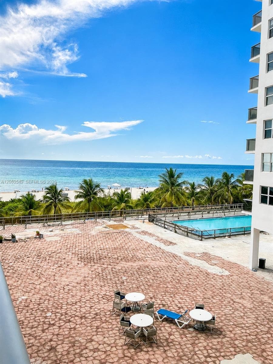 6039 Collins Ave 516 photo 11