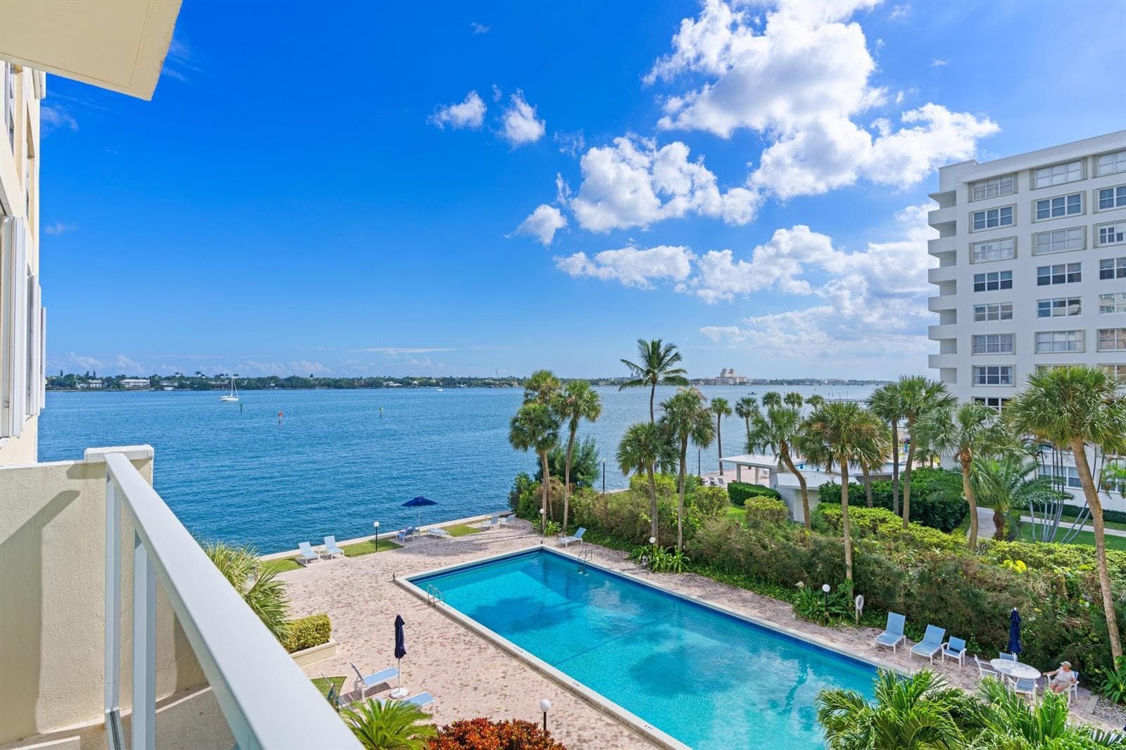 2800 N FLAGLER Drive 404 photo 6