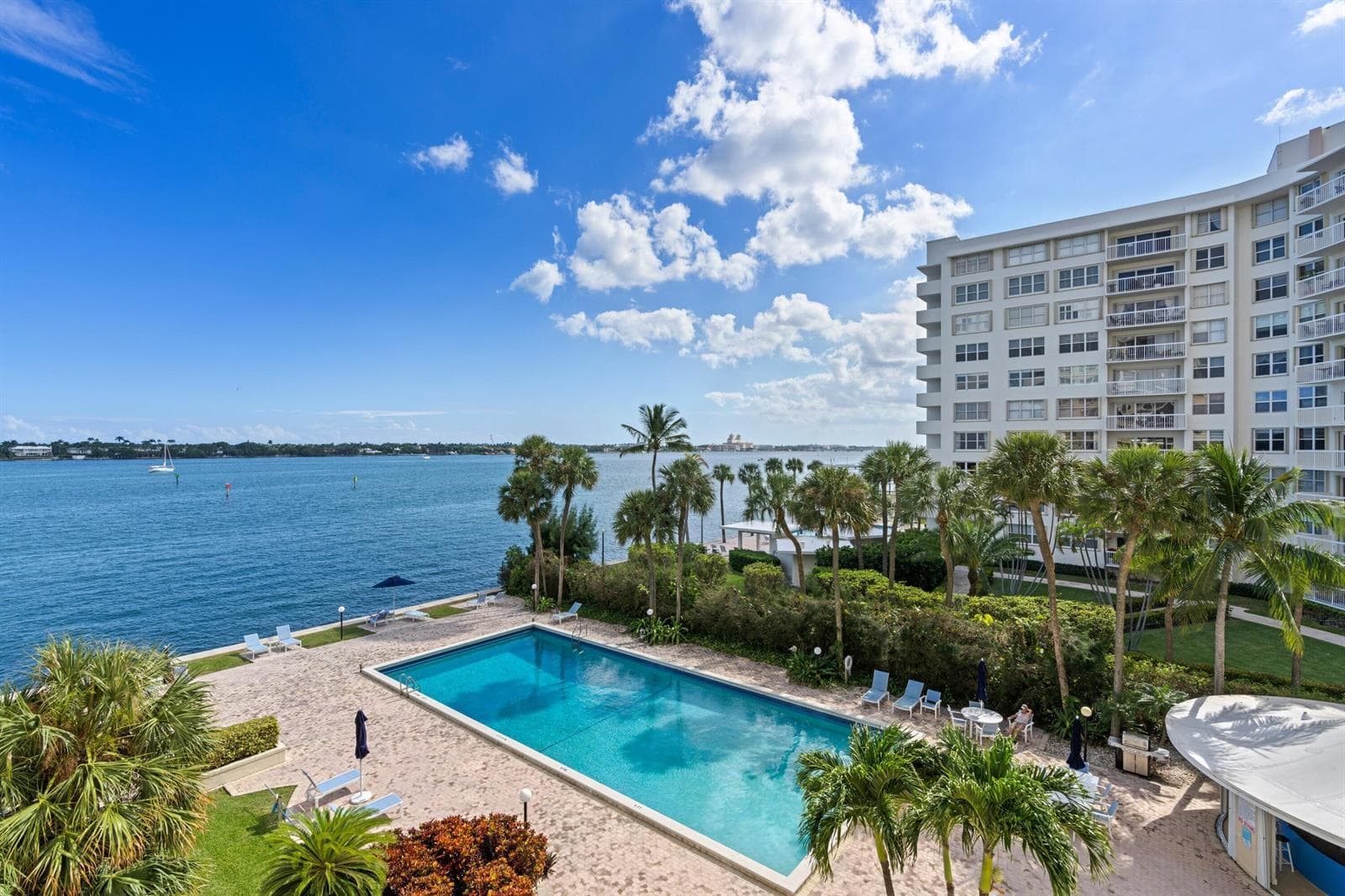 2800 N FLAGLER Drive 404 photo 7