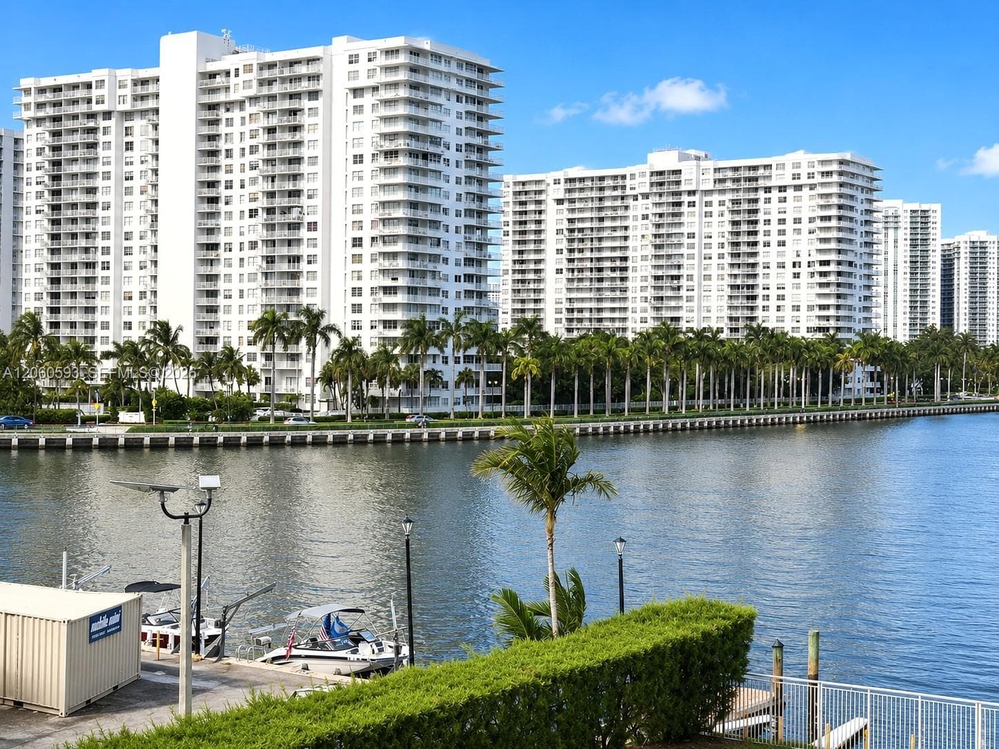 18071 Biscayne Blvd 302 photo 21