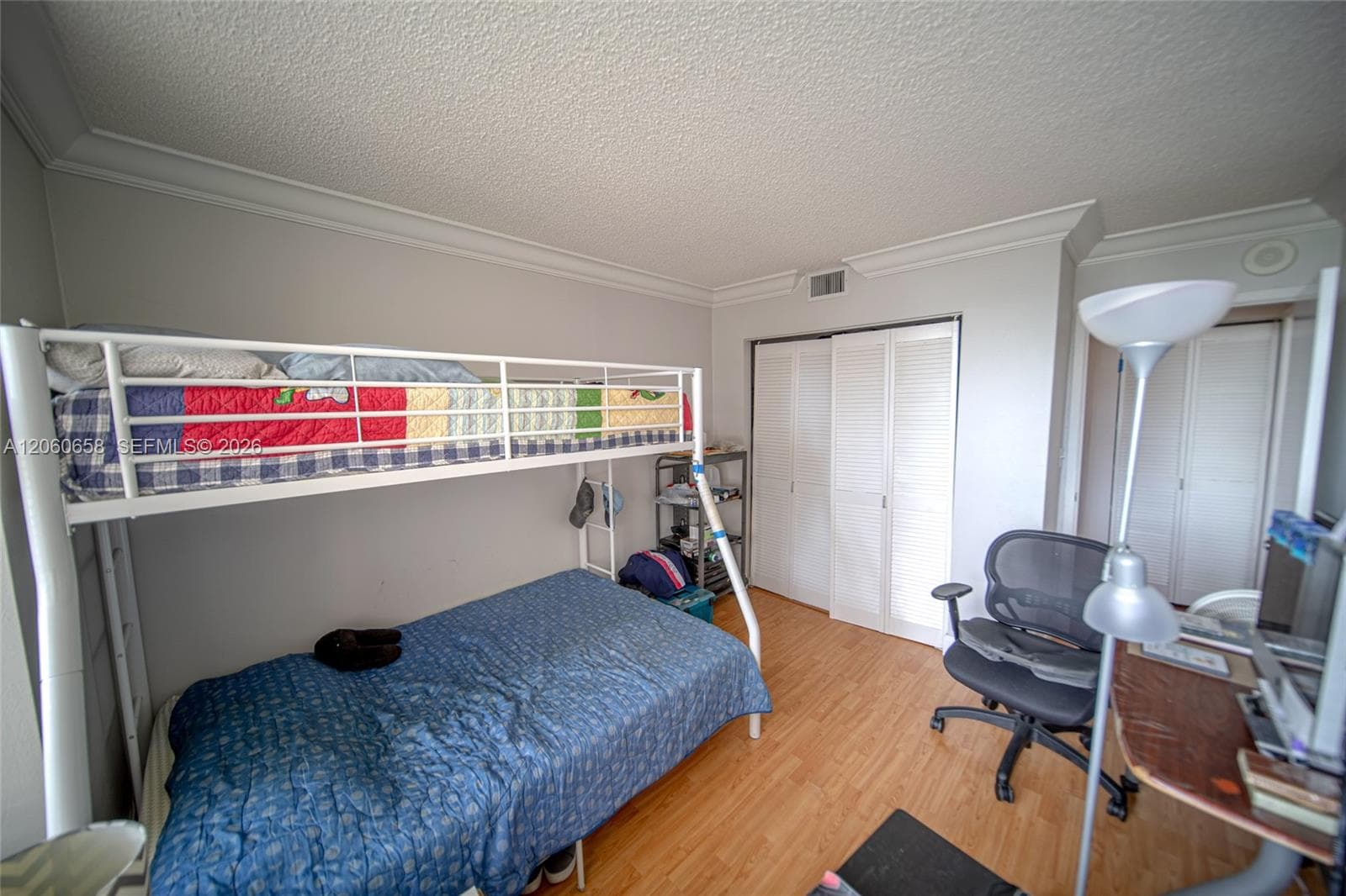 2500 Parkview Dr 517 photo 23
