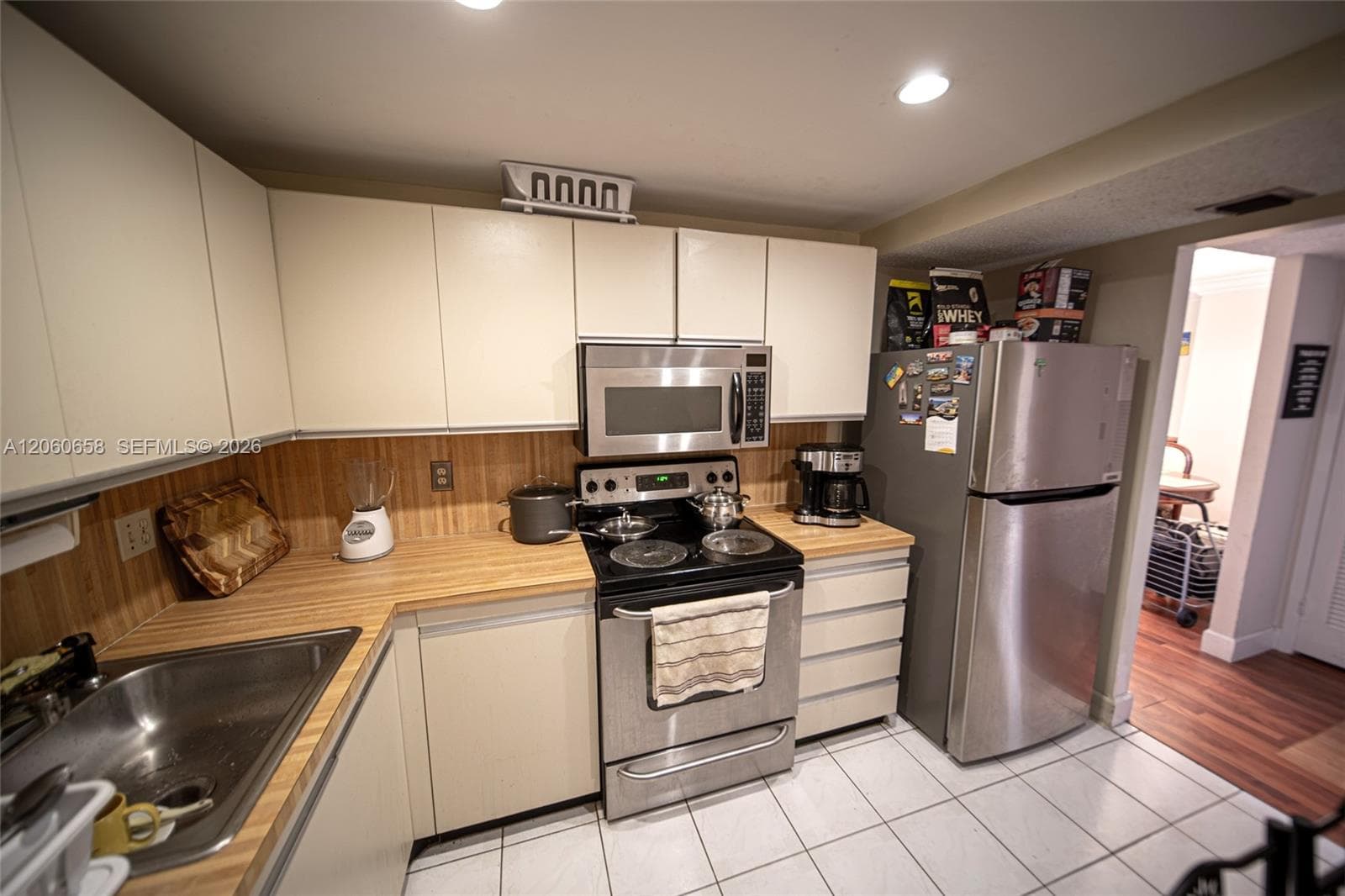 2500 Parkview Dr 517 photo 22