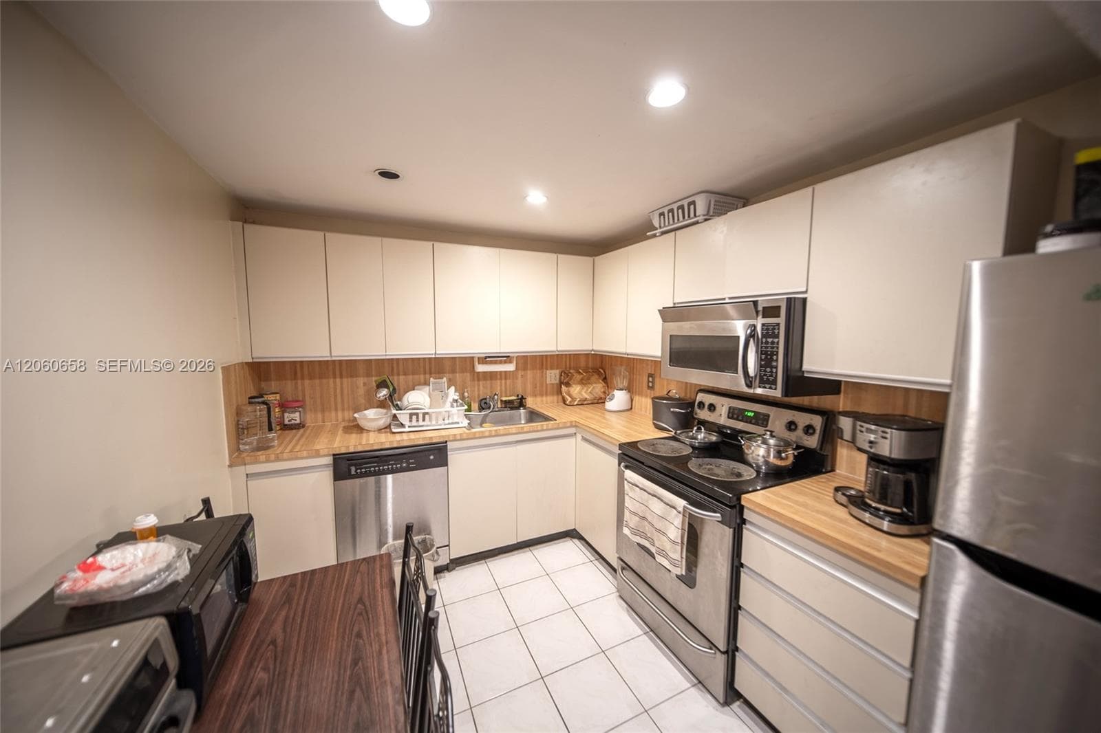 2500 Parkview Dr 517 photo 21