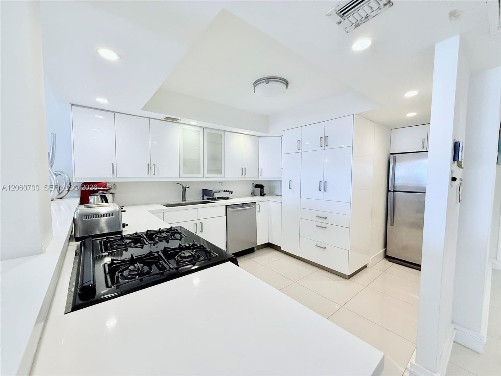 3140 S Ocean Dr 310 photo 3
