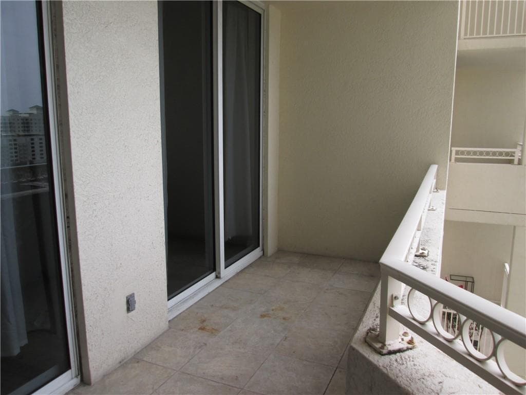 511 SE 5TH Avenue 1419 photo 18