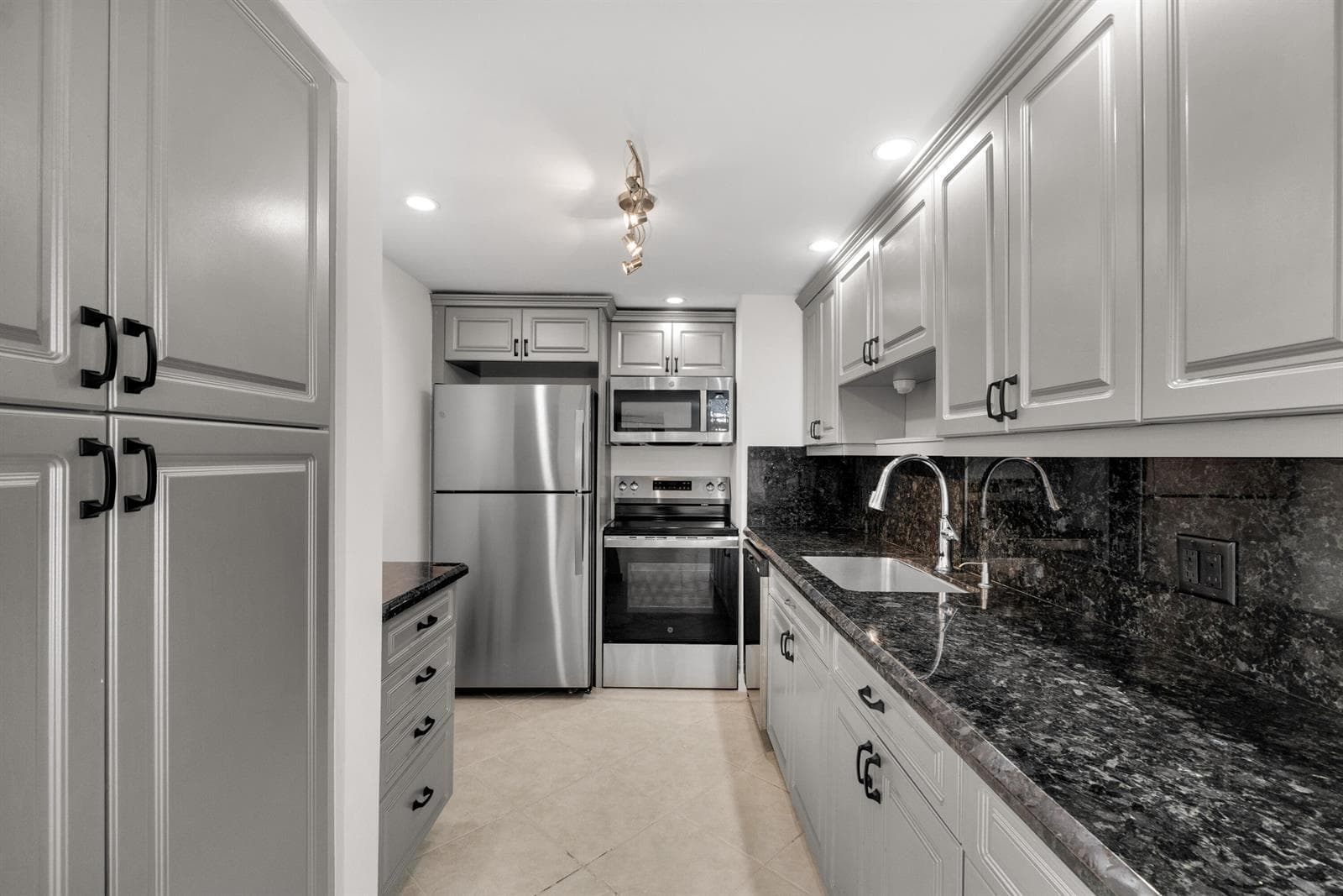 5600 N Flagler Drive 2504 photo 6
