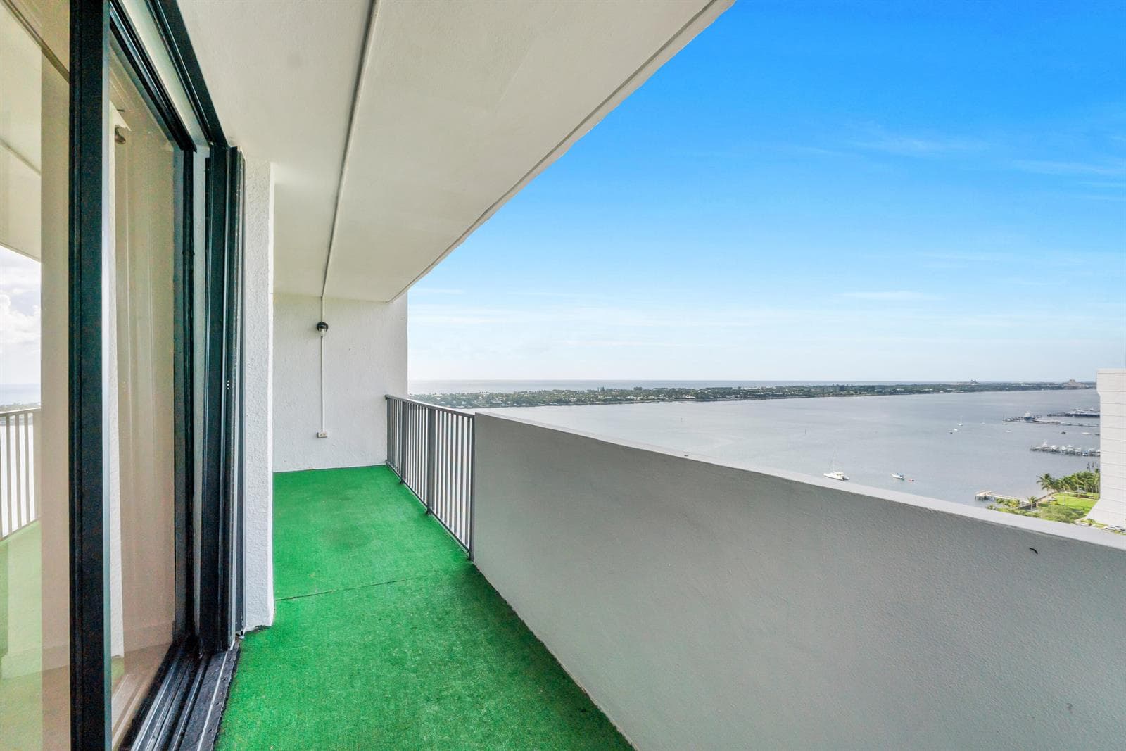 5600 N Flagler Drive 2504 photo 13