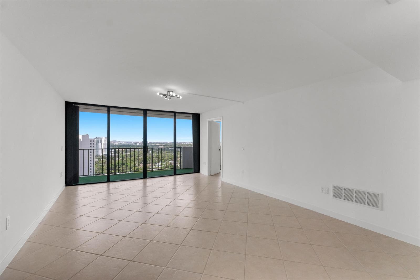5600 N Flagler Drive 2504 photo 16