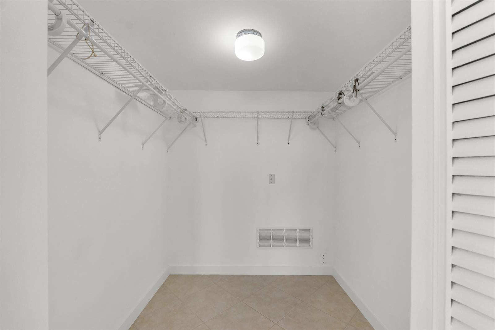 5600 N Flagler Drive 2504 photo 12