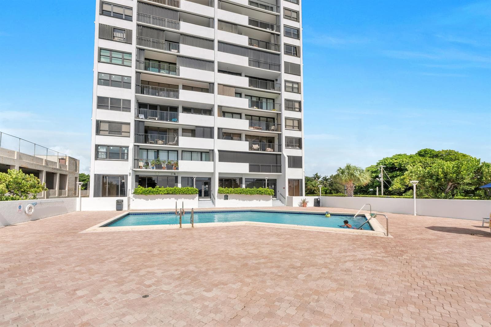 5600 N Flagler Drive 2504 photo 22