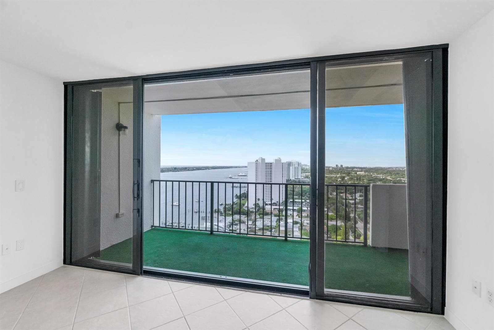 5600 N Flagler Drive 2504 photo 14
