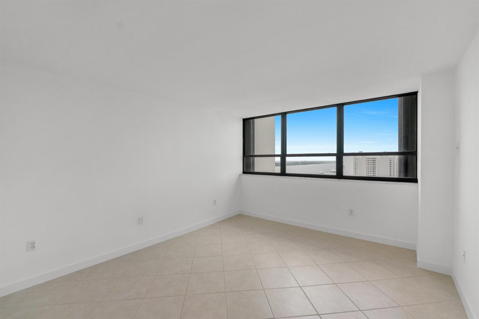 5600 N Flagler Drive 2504 photo 18