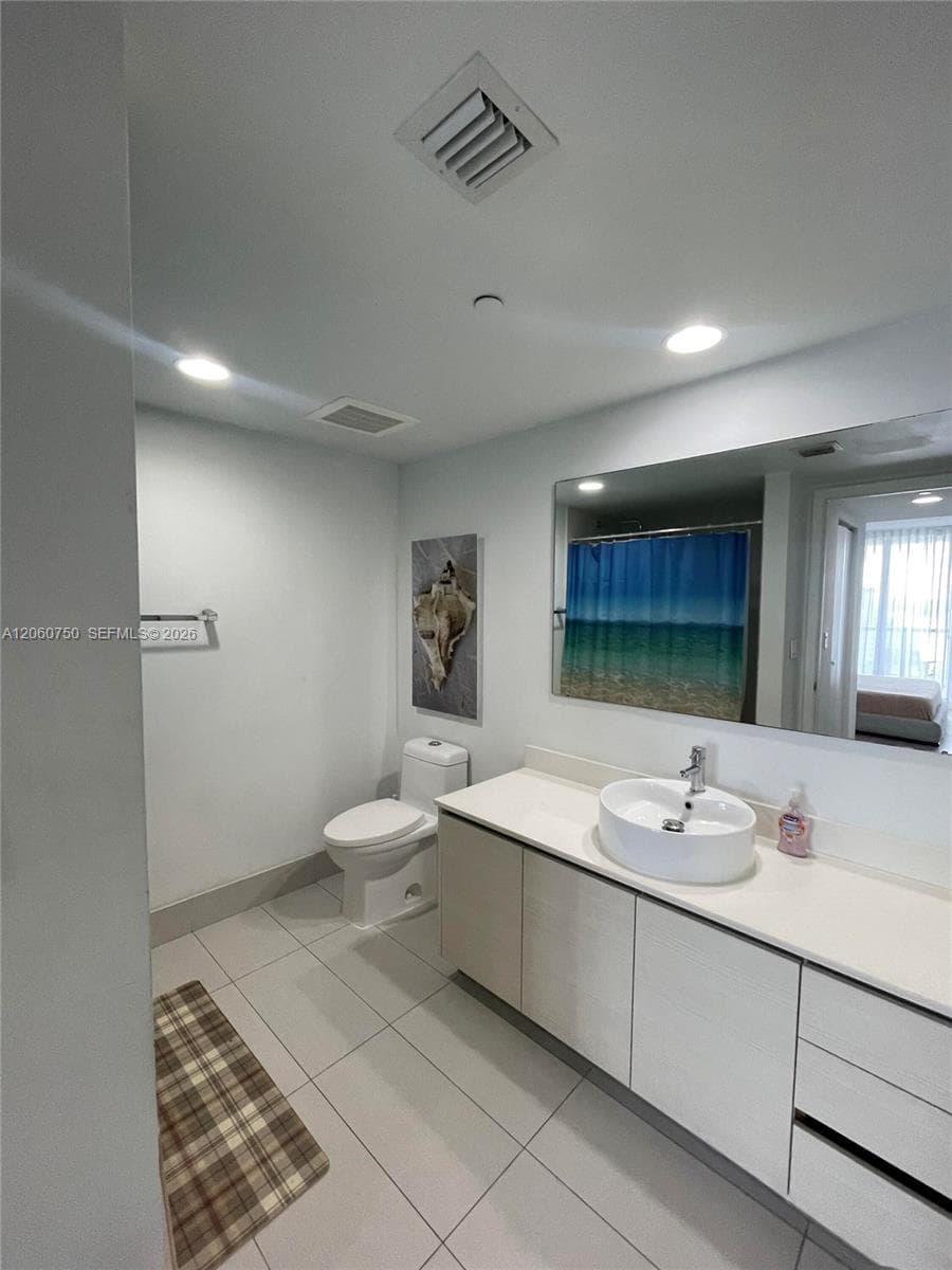 2602 E Hallandale Beach Blvd 1105 photo 13