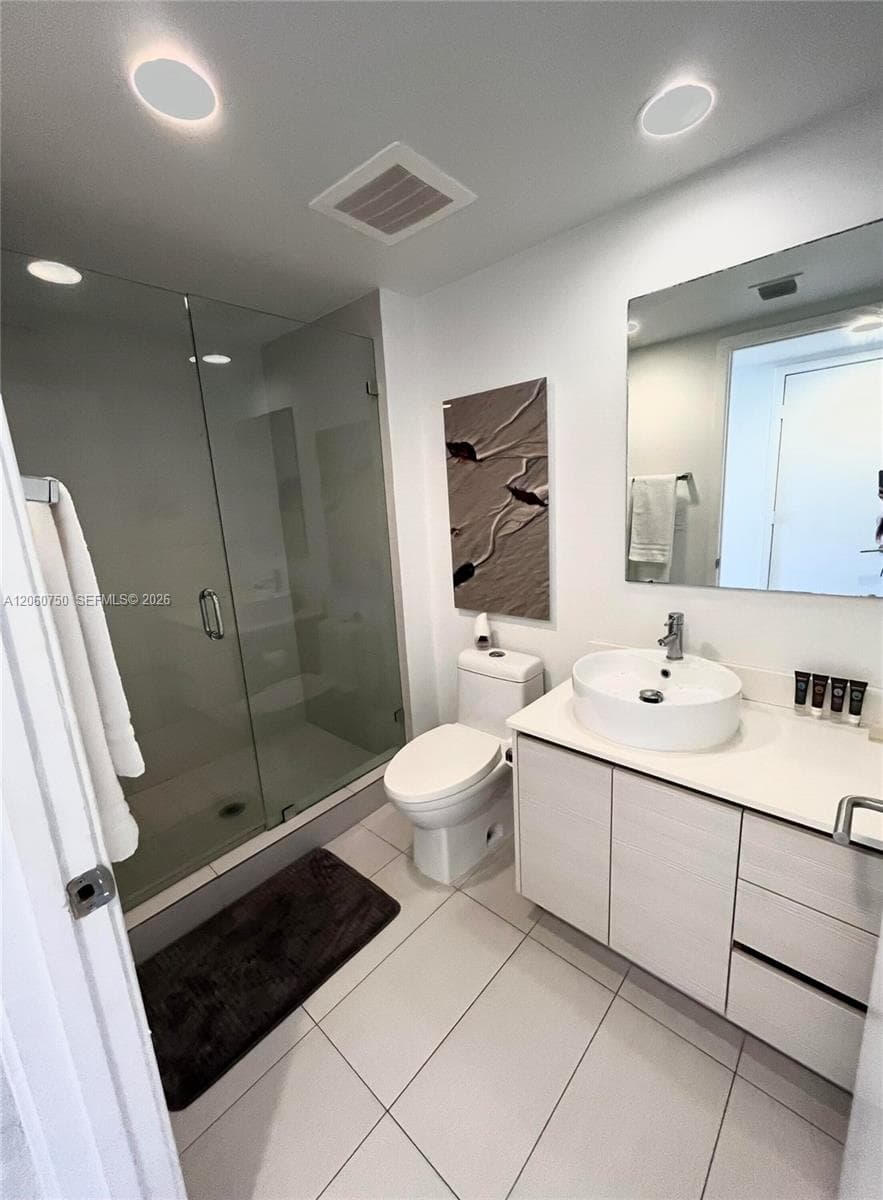 2602 E Hallandale Beach Blvd 1105 photo 19