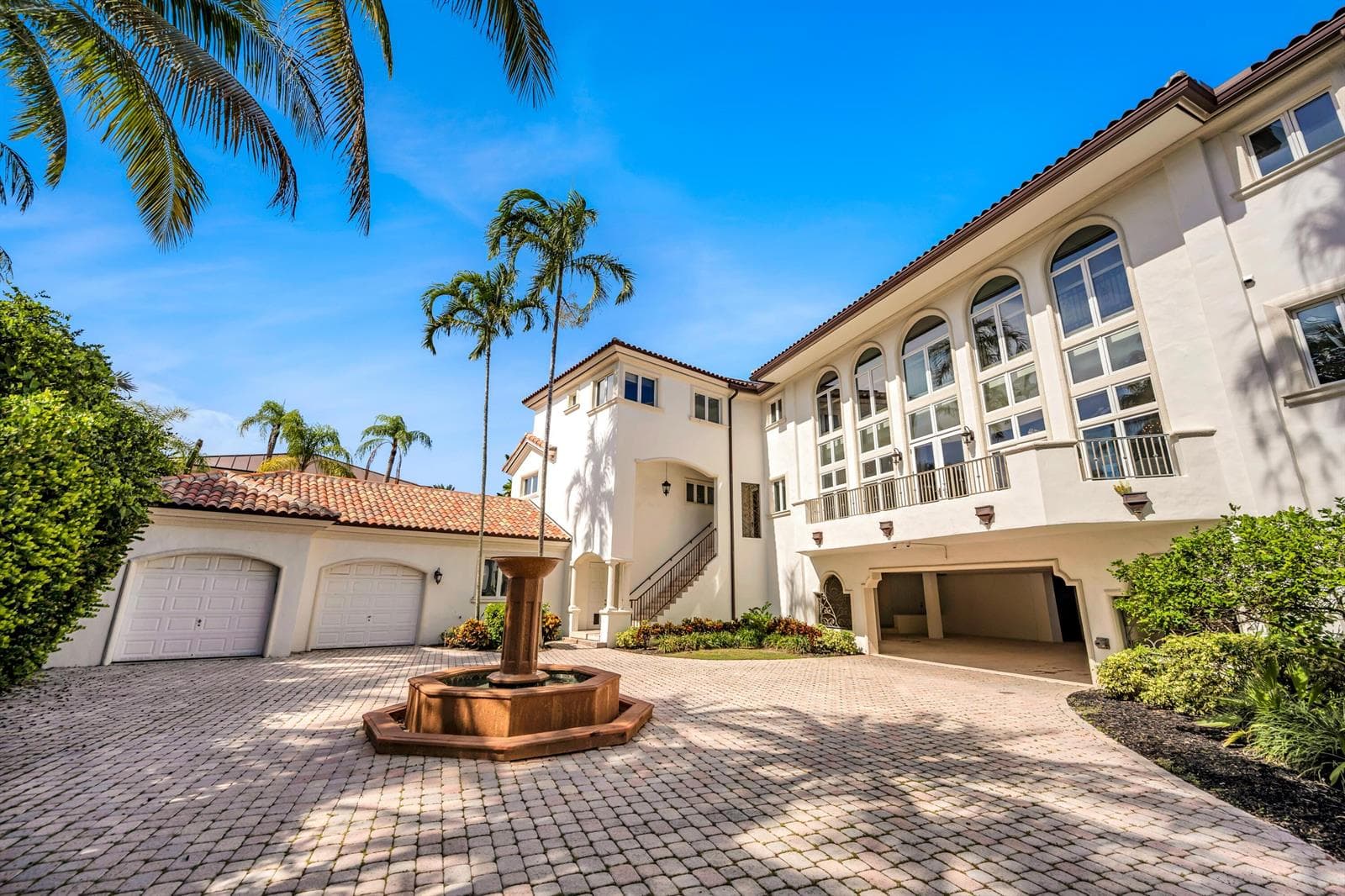 709 Idlewyld Drive 4