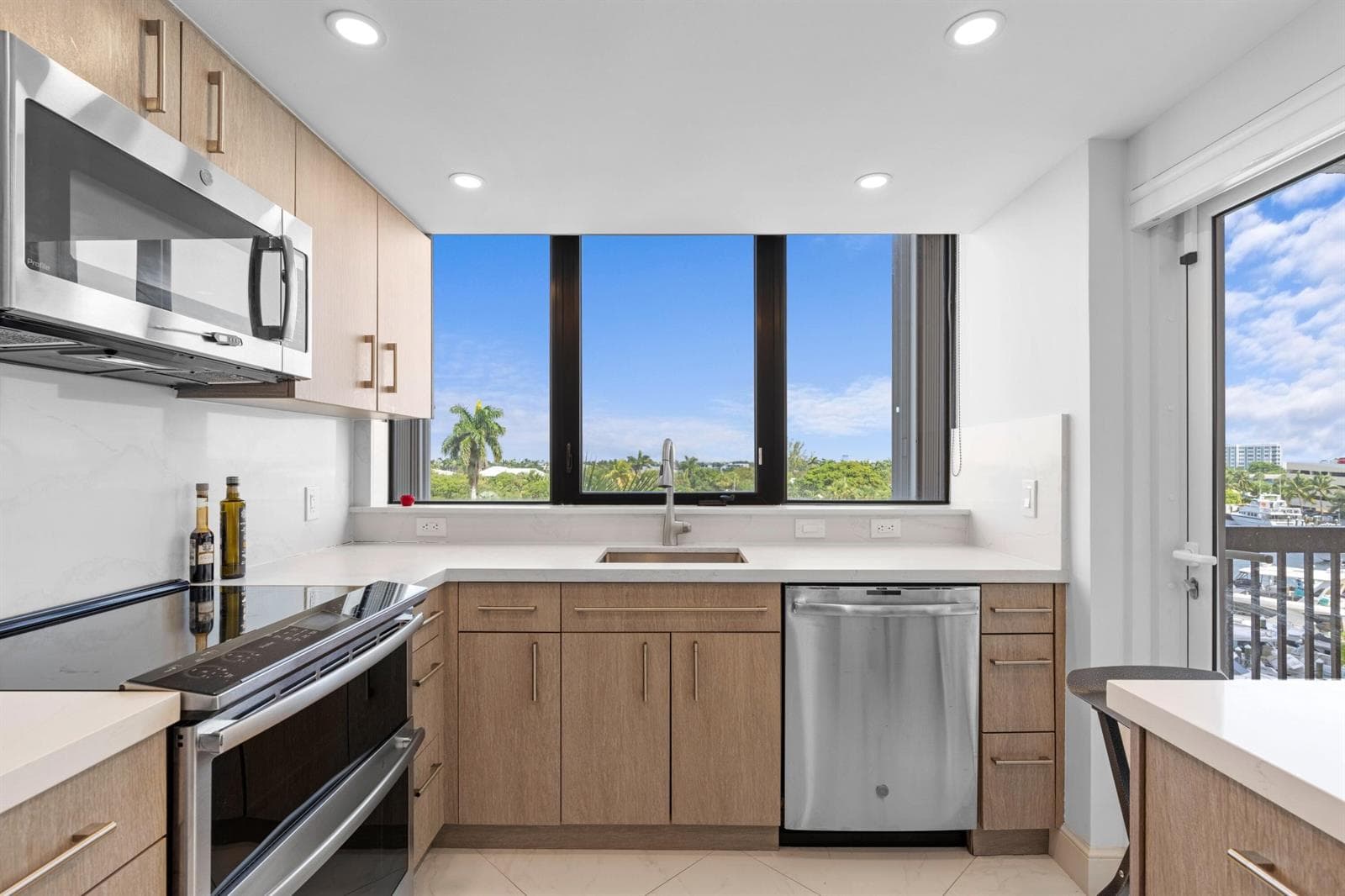 1361 S Ocean Boulevard 407 photo 10