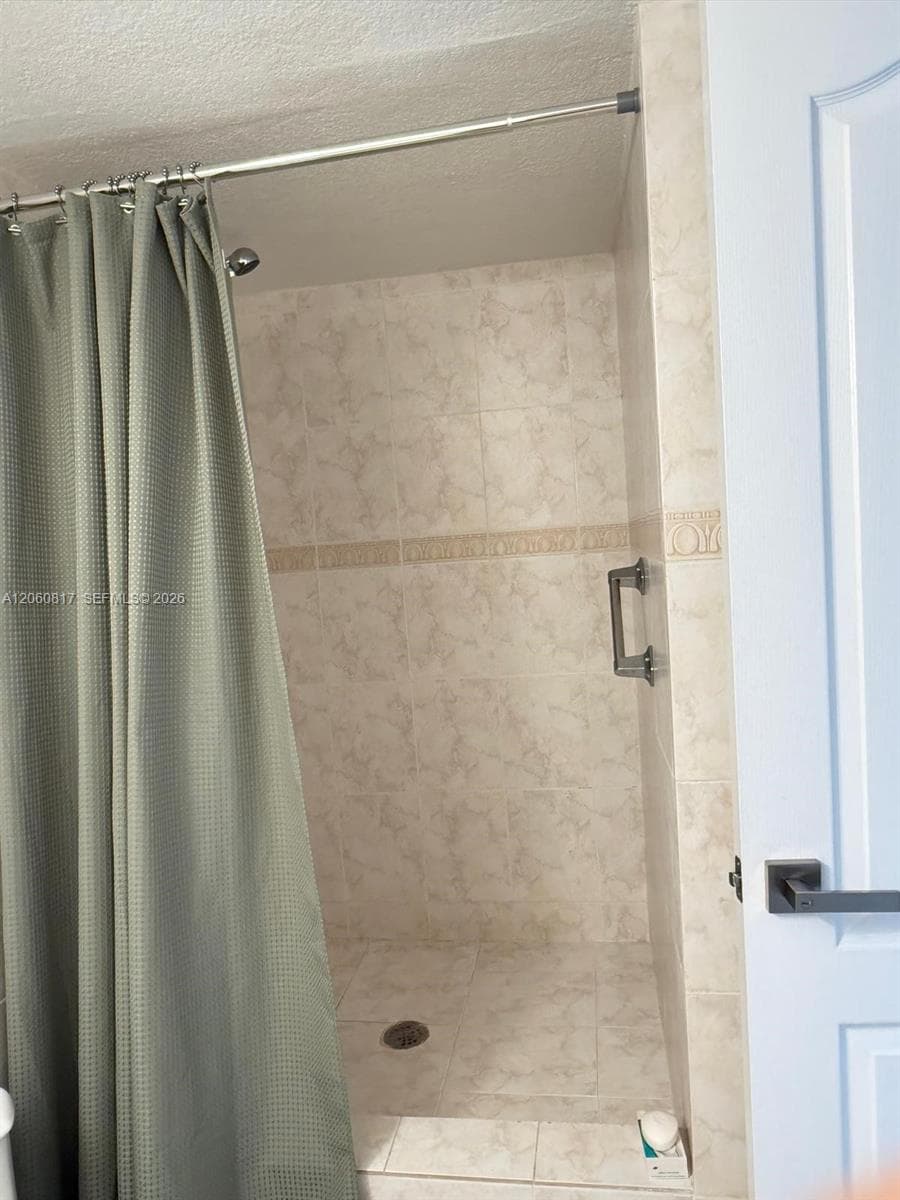 2625 Collins Ave 810 photo 12