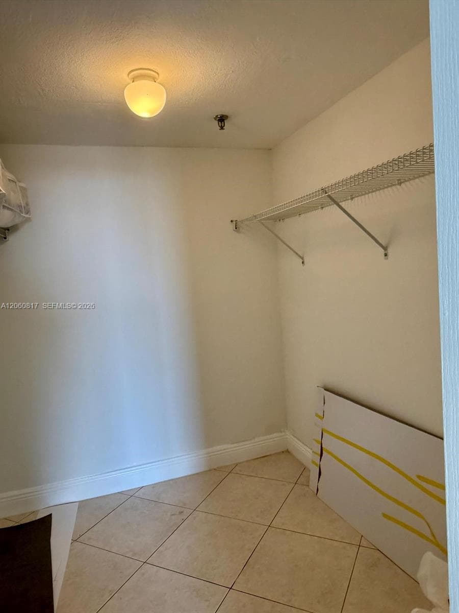 2625 Collins Ave 810 photo 21