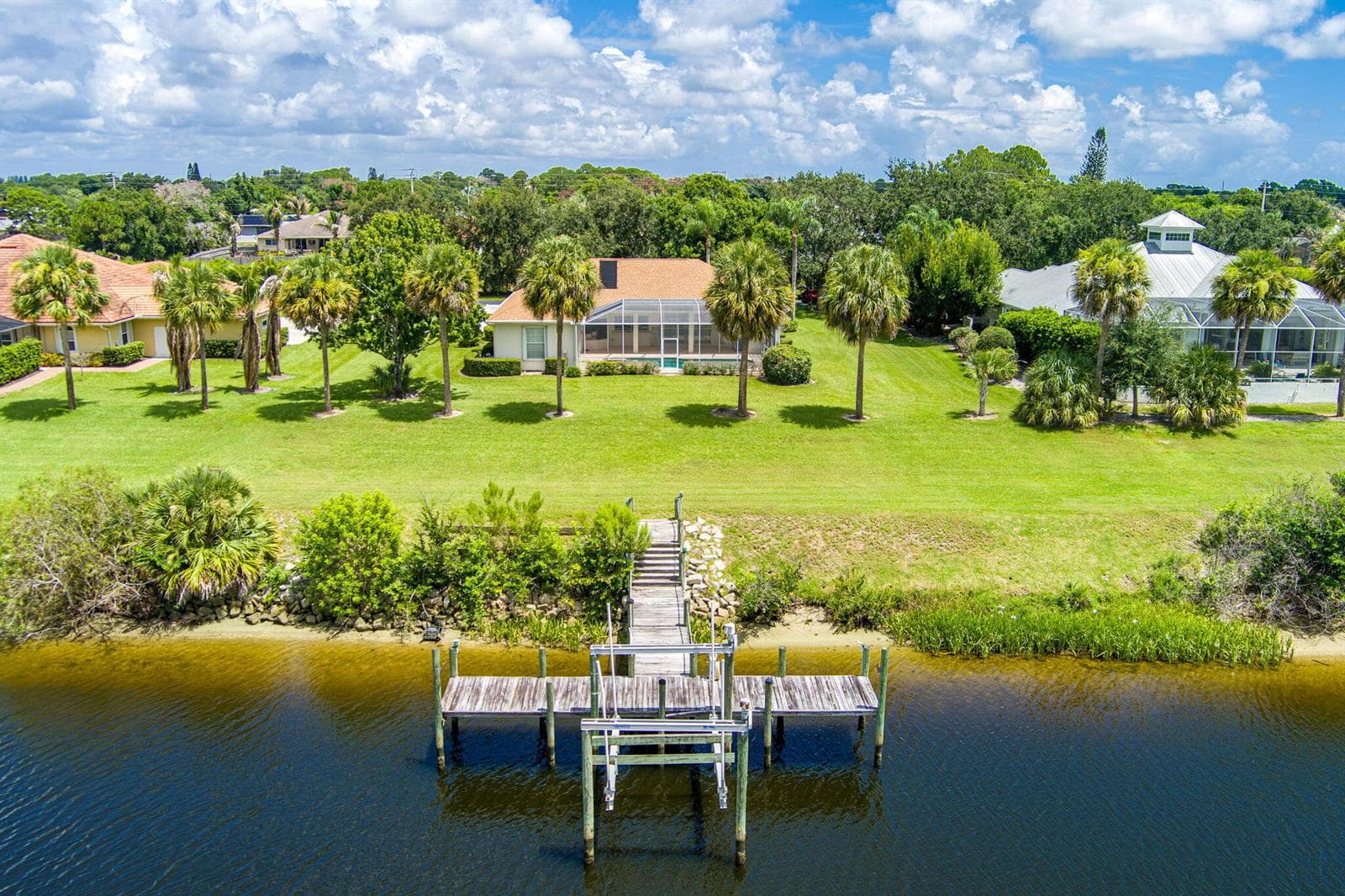 2624 SW RIVER SHORE Drive photo 5