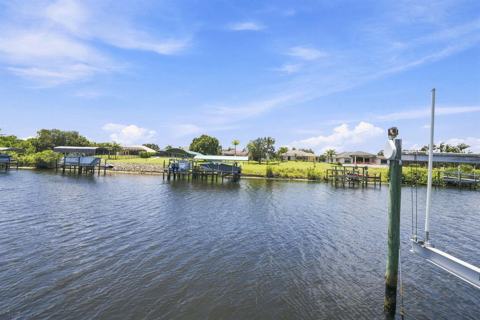 2624 SW RIVER SHORE Drive photo 24