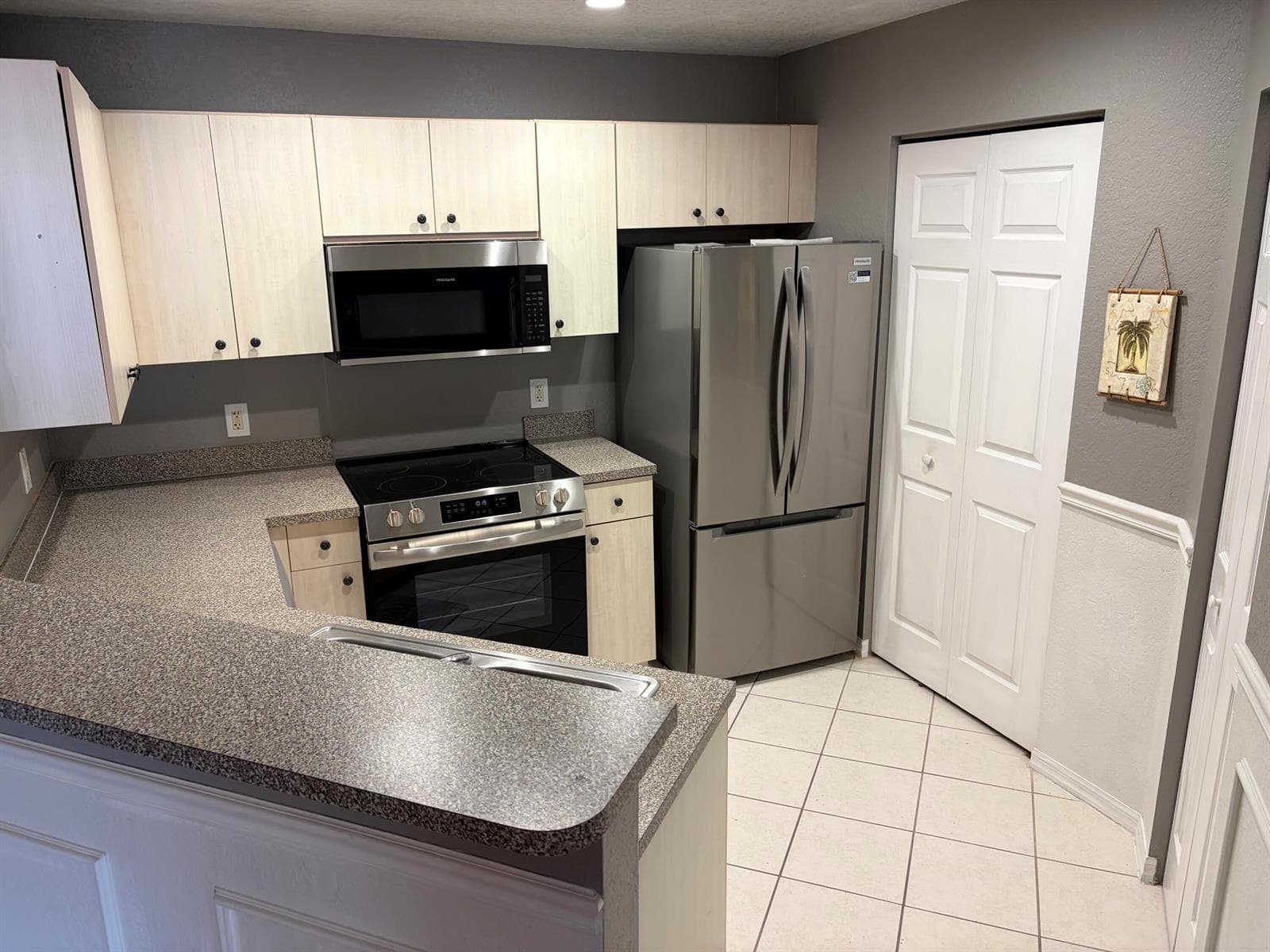 1801 N Flagler Drive 928 photo 1