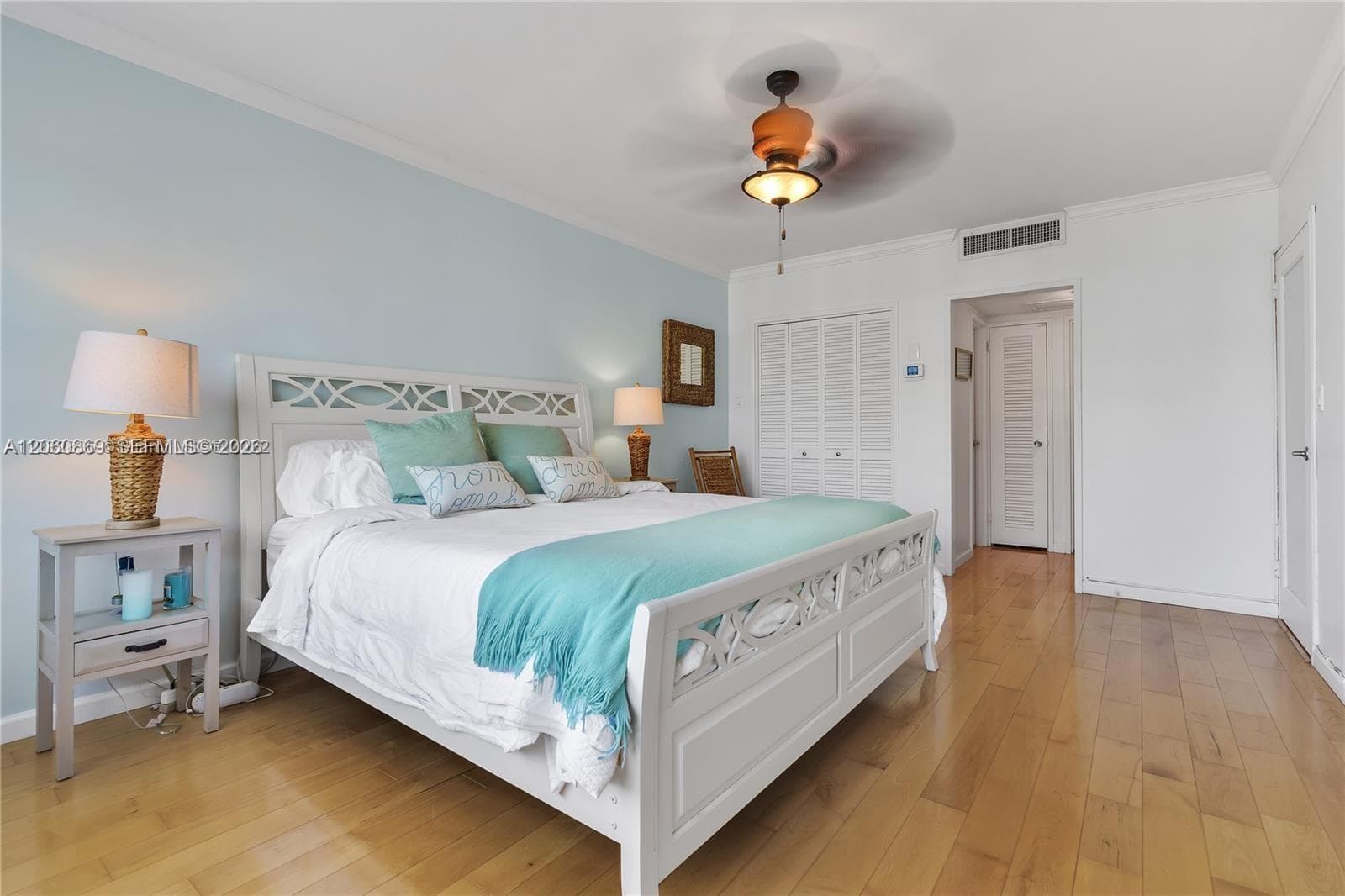 5700 Collins Ave 15D photo 12