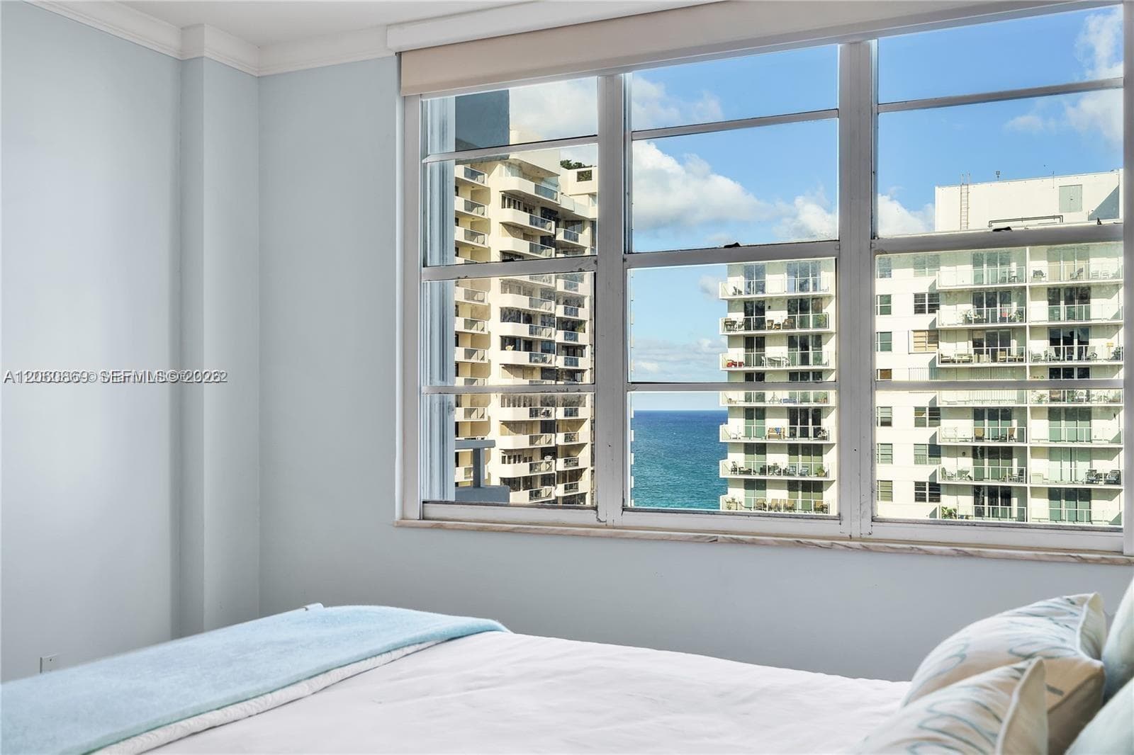 5700 Collins Ave 15D photo 11