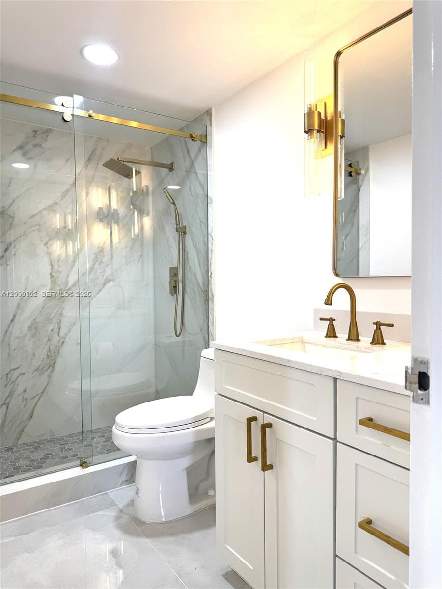 3140 S Ocean Dr 2403 photo 7