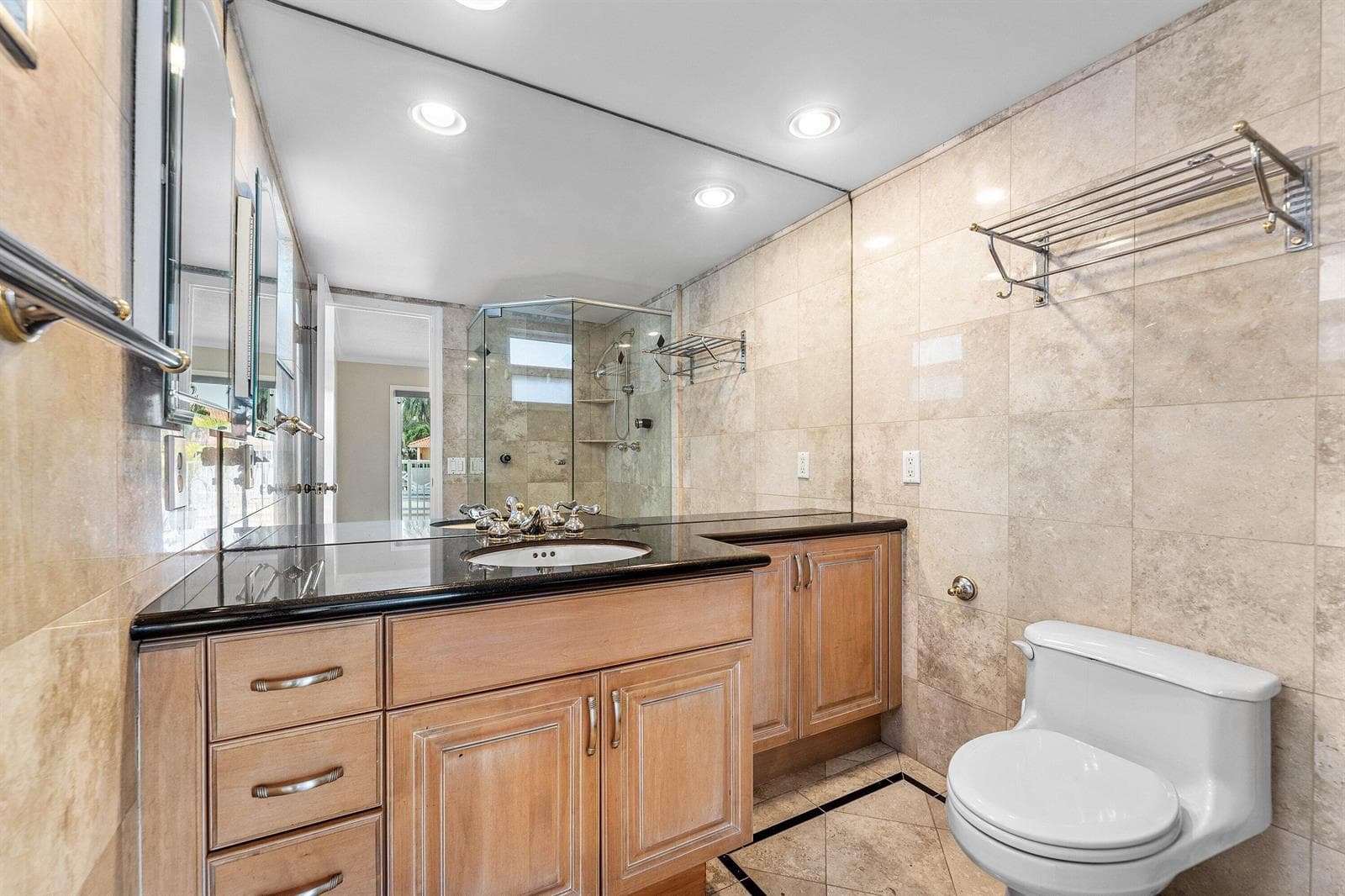 3031 NE 51ST Street 106W photo 22