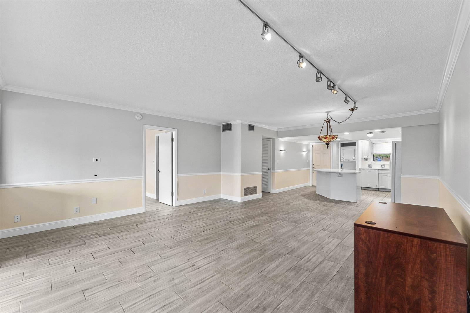 3031 NE 51ST Street 106W photo 9