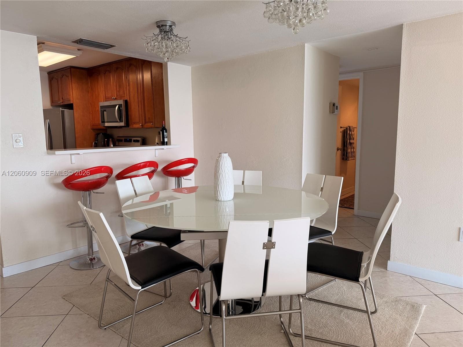 3375 N Country Club Dr 602 photo 2