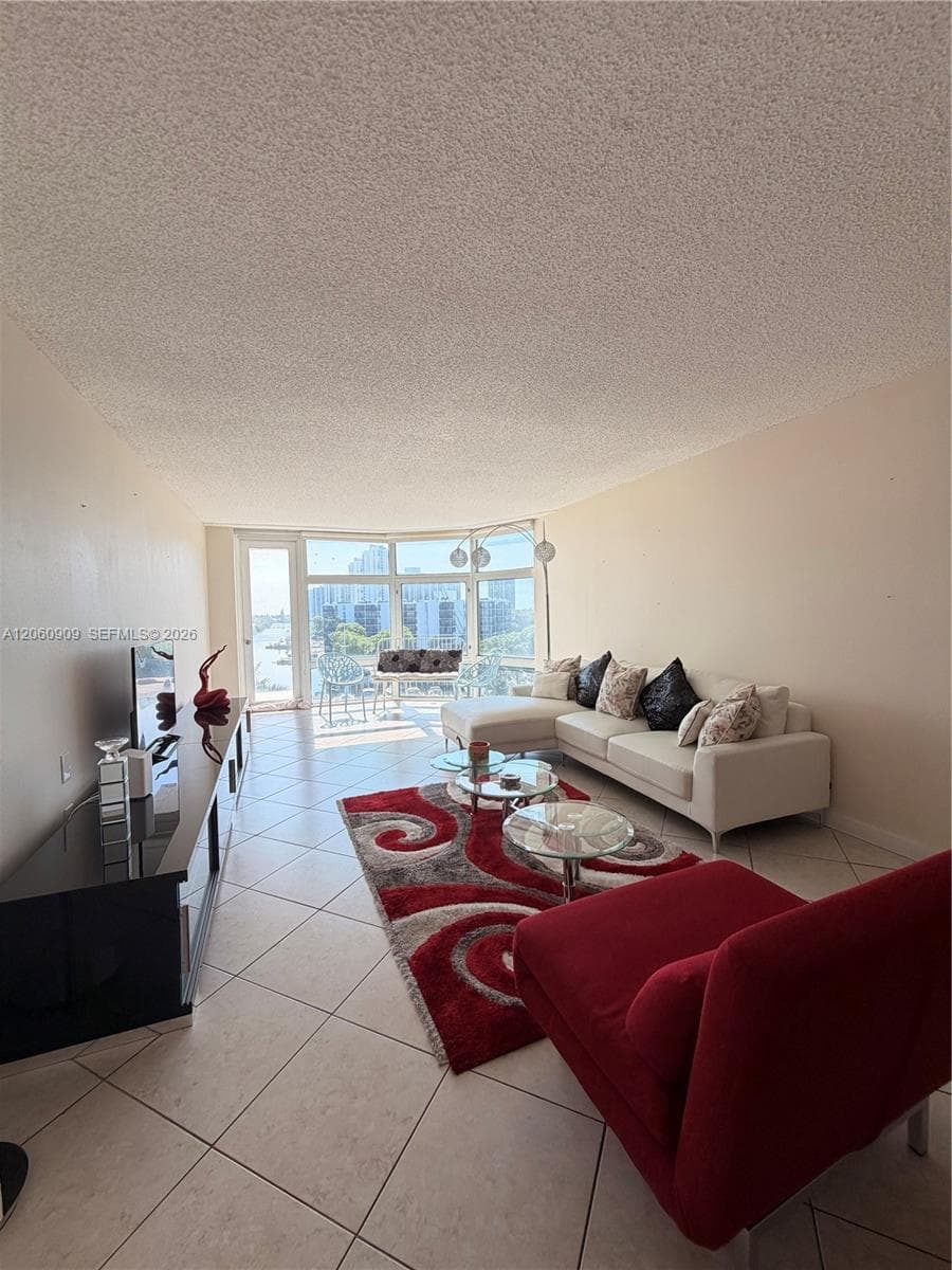 3375 N Country Club Dr 602 photo 1