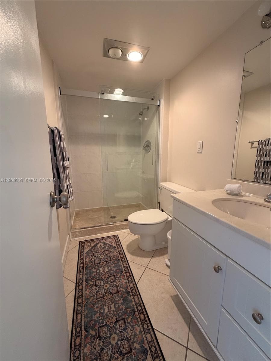 3375 N Country Club Dr 602 photo 11