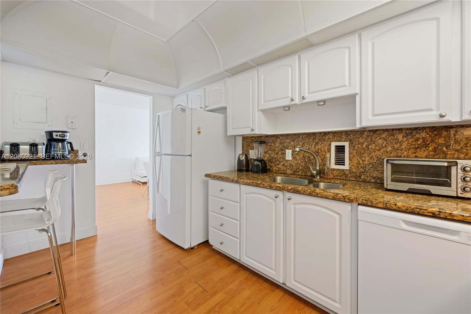 3801 S Ocean Dr 15K photo 10