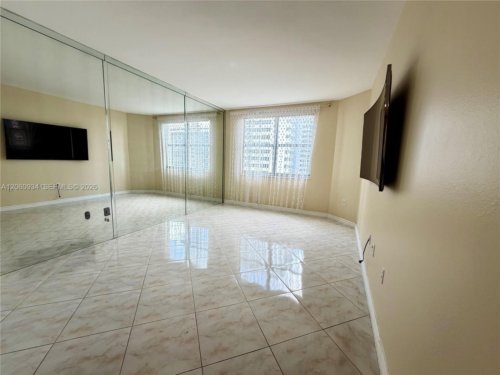 1980 S Ocean Dr 6N photo 9
