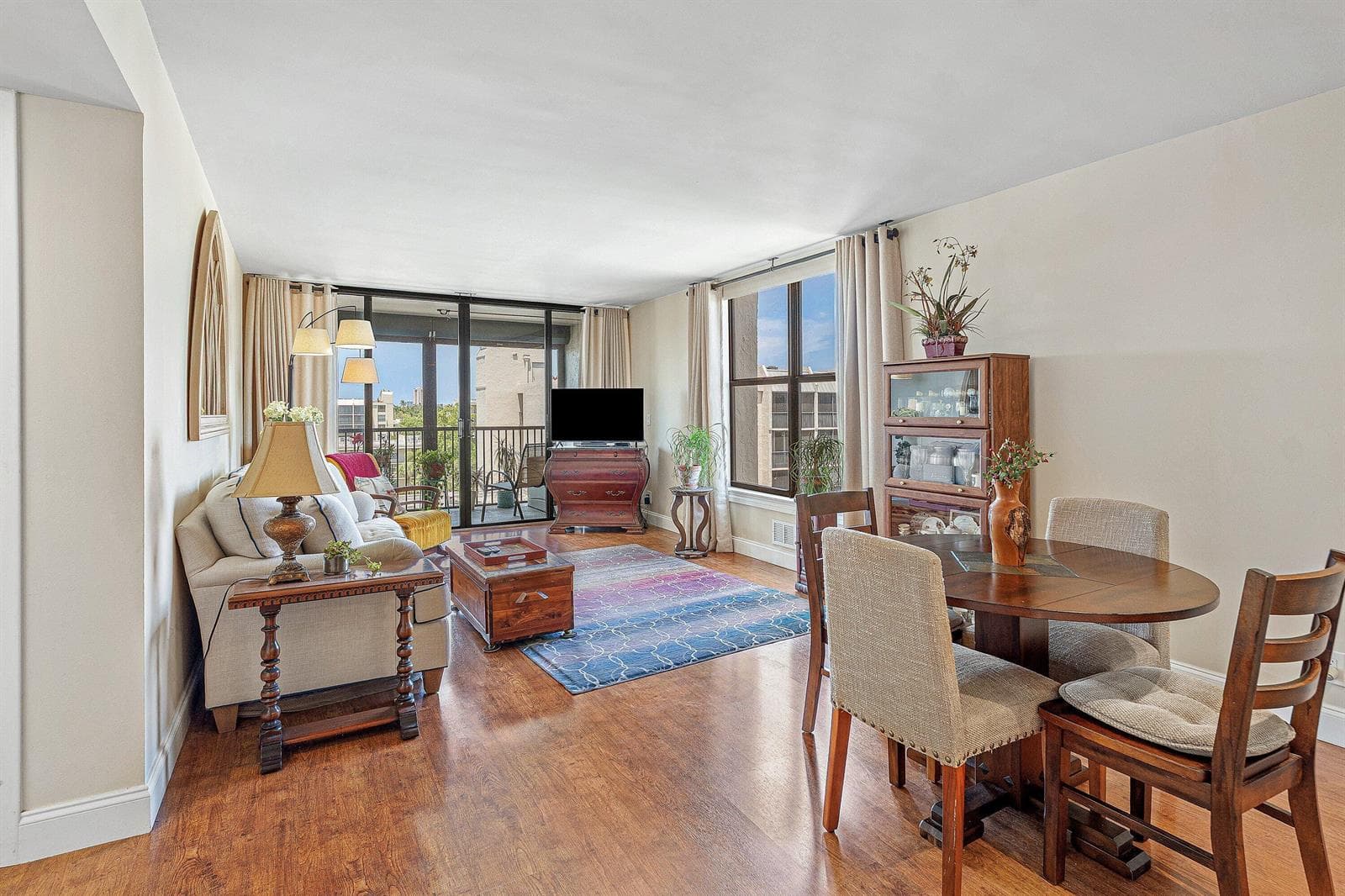 17 ROYAL PALM Way 6060 photo 6
