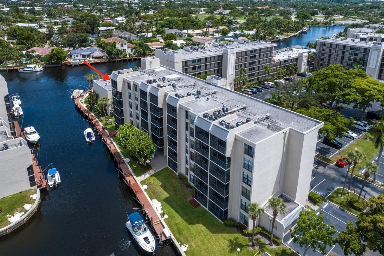 17 ROYAL PALM Way 6060 photo 1