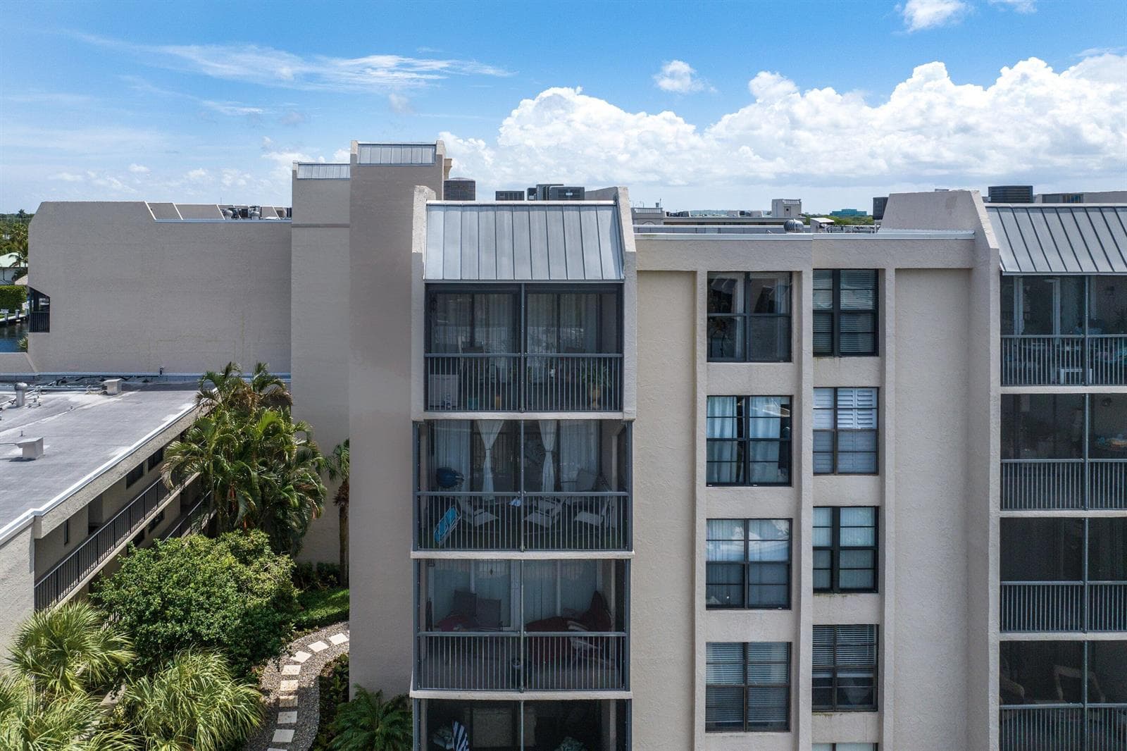 17 ROYAL PALM Way 6060 photo 24