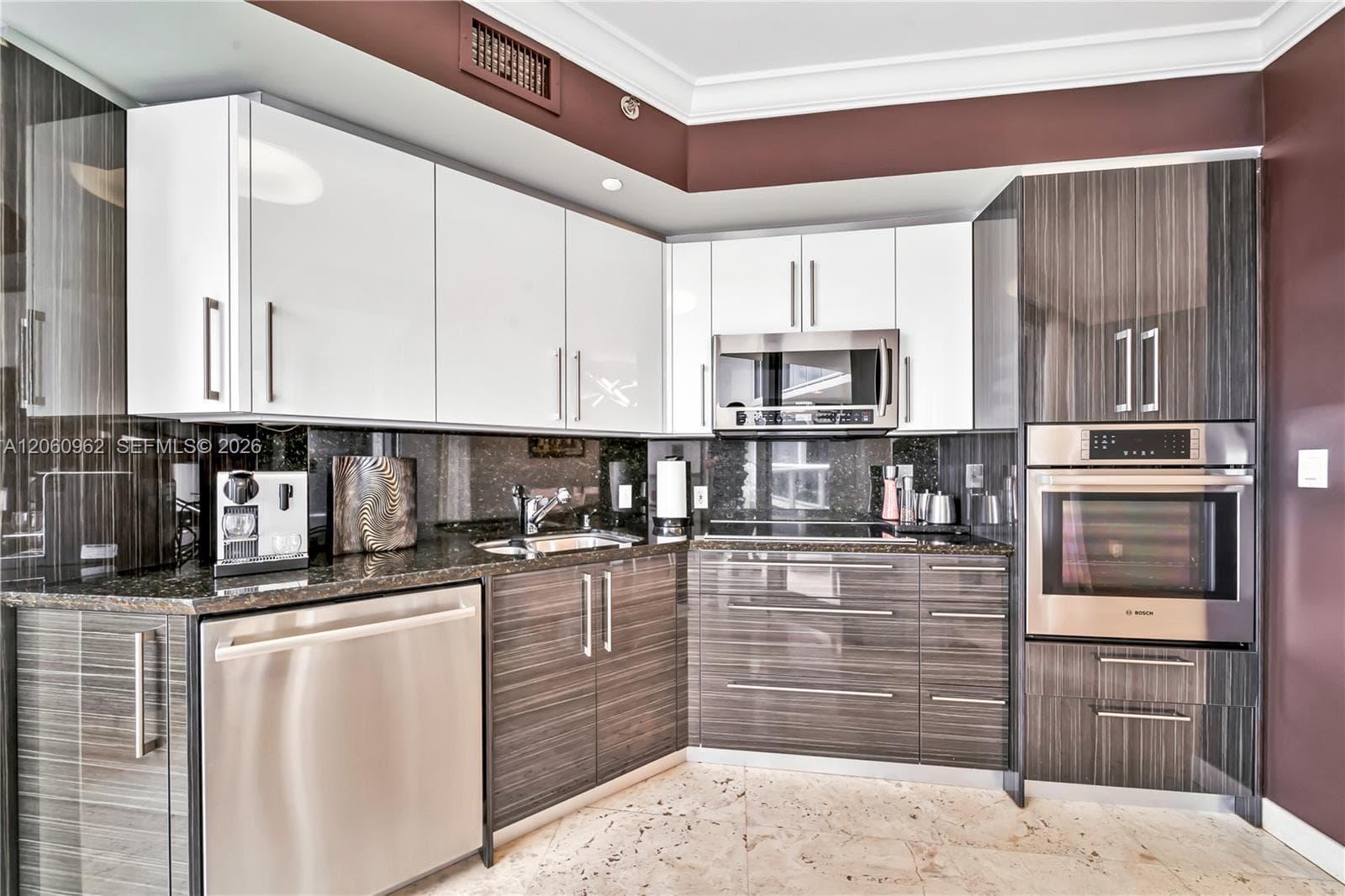 19333 Collins Ave 1903 photo 2