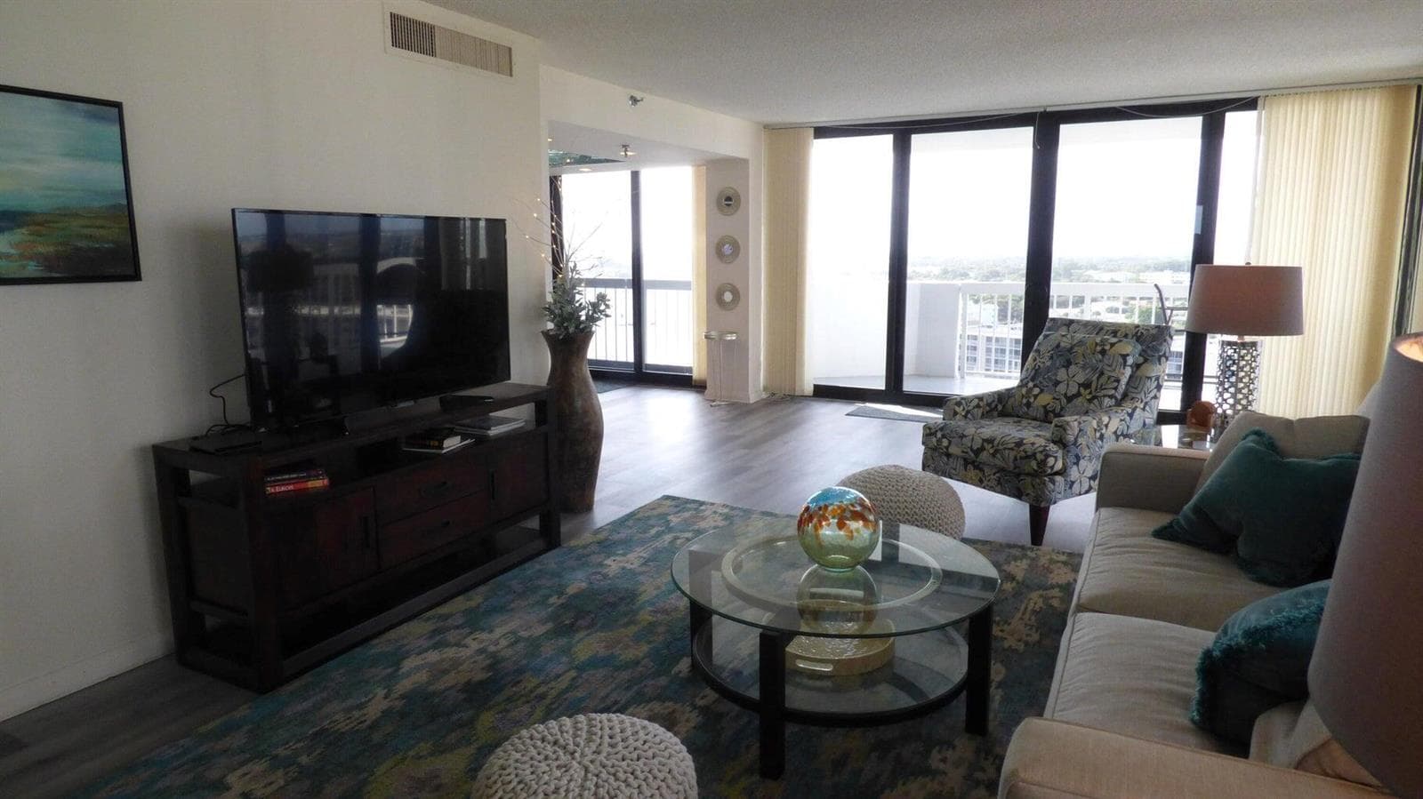 115 Lakeshore Drive 1548 photo 6