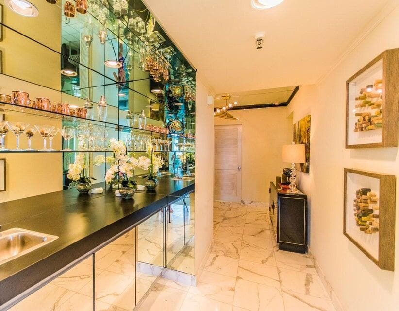 115 Lakeshore Drive 1548 photo 18