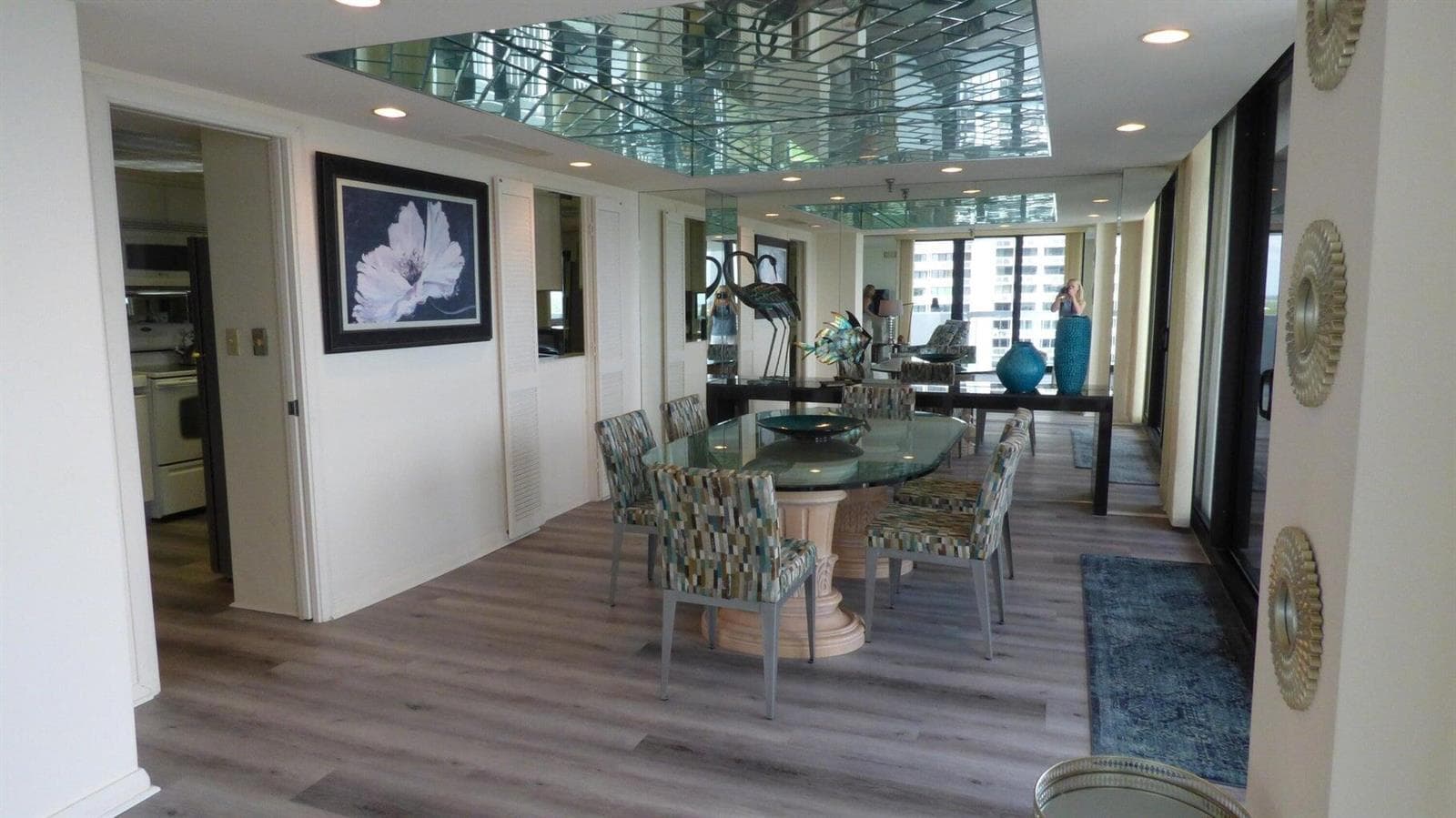 115 Lakeshore Drive 1548 photo 8
